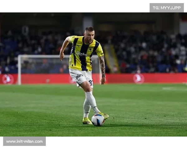 非种子队阵容：多特、奥林匹亚科斯、布鲁日、加拉塔萨雷、摩纳哥、卡拉巴赫、博德闪耀、本菲卡